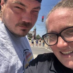 Meet your Posher, Caitlan